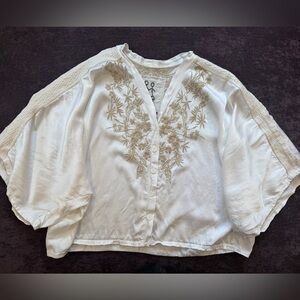 Johnny Was for Jackets & Tops floral embroidered button v-neck white medium